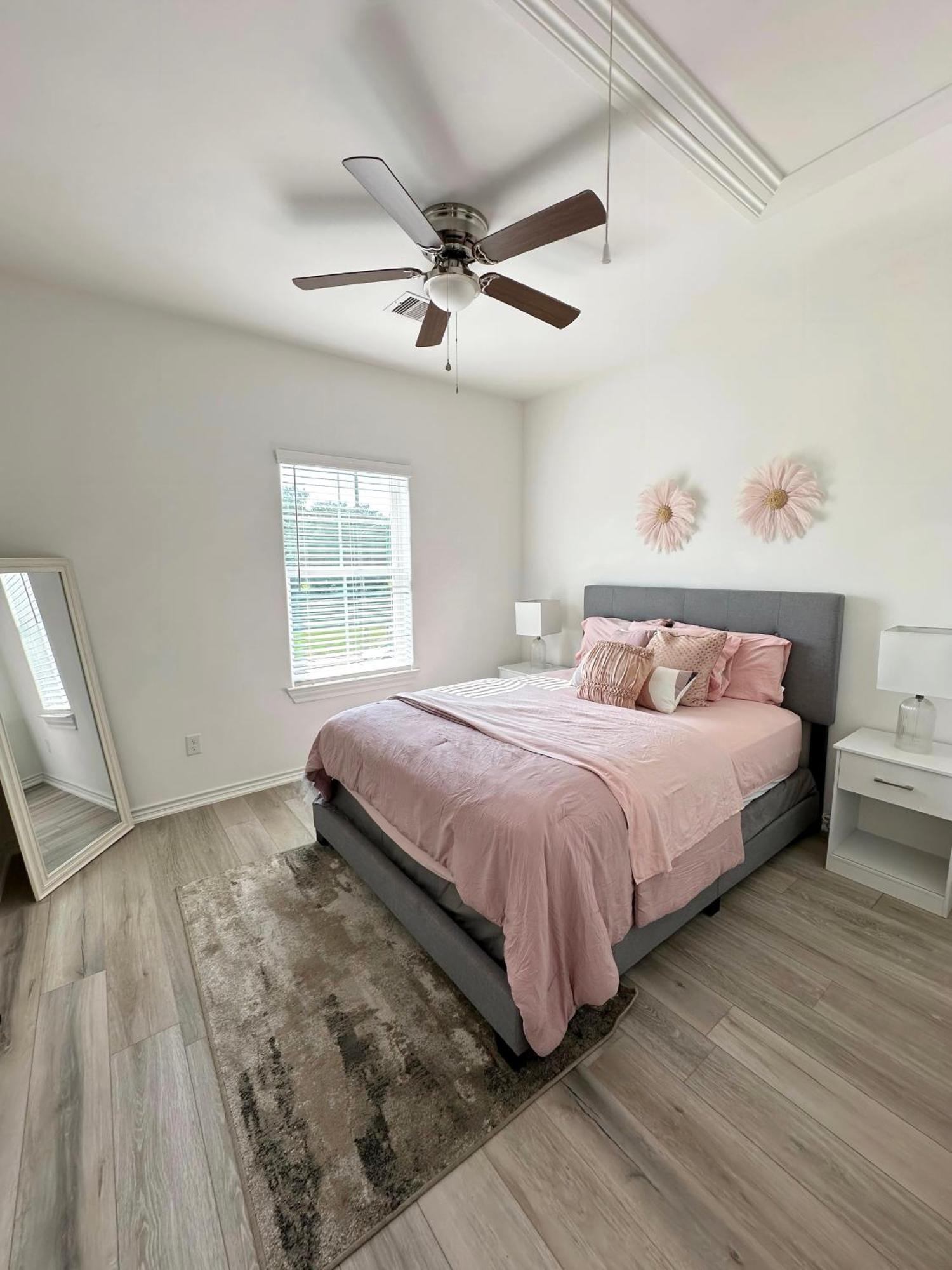 Luxe Three Story Duplex Near Downtown & Med Center Villa Houston Dış mekan fotoğraf